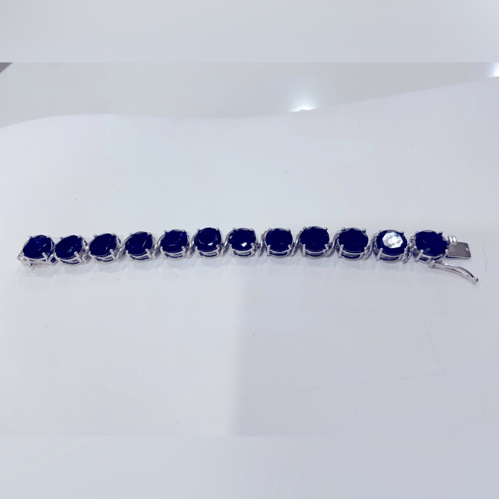 Black spinel bracelet